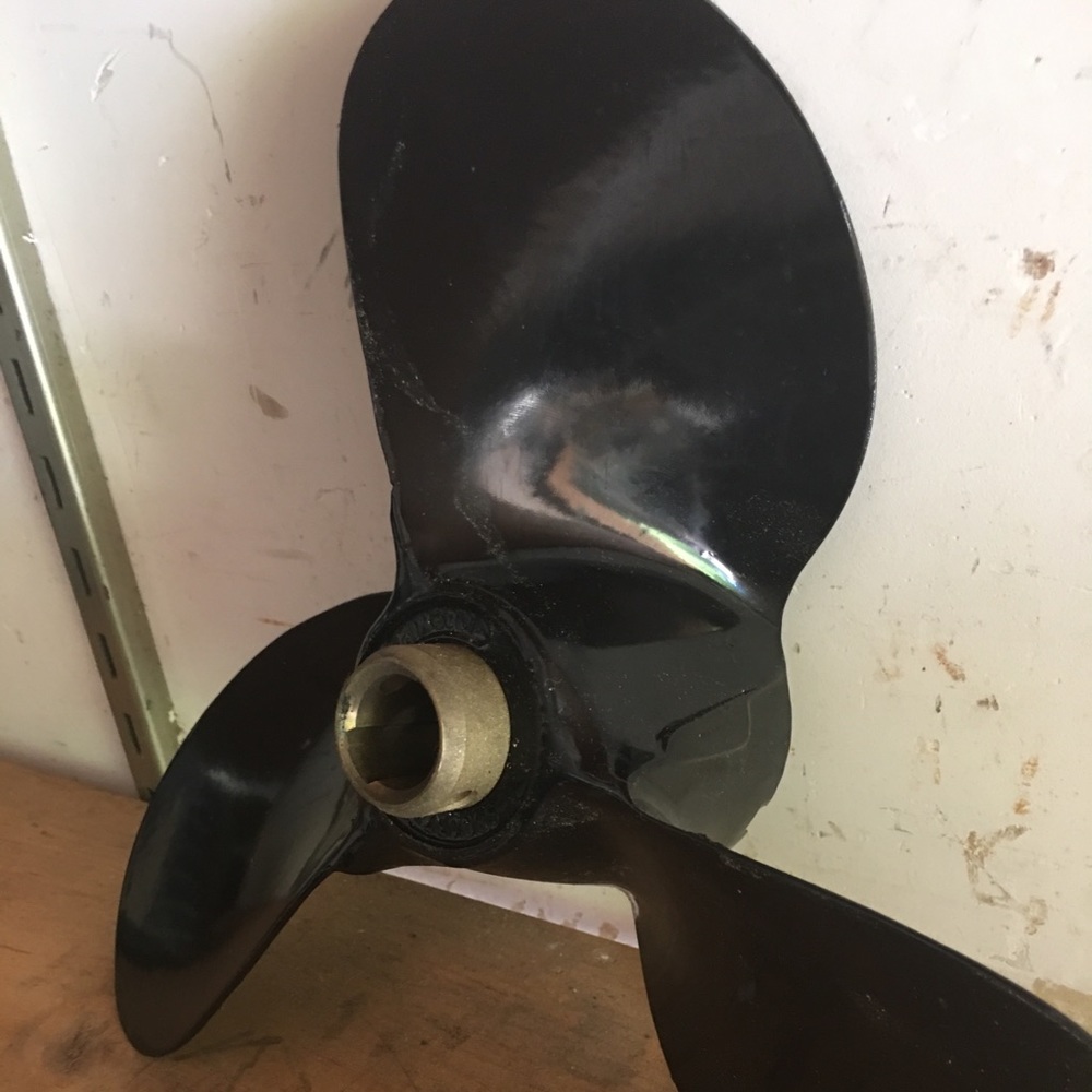 Boat propeller - Picture 2 of 4